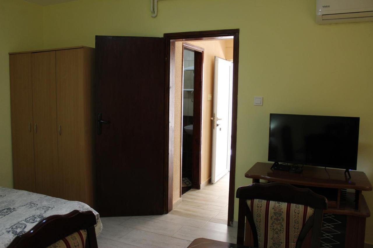Apartmani Franovic Tivat Ngoại thất bức ảnh