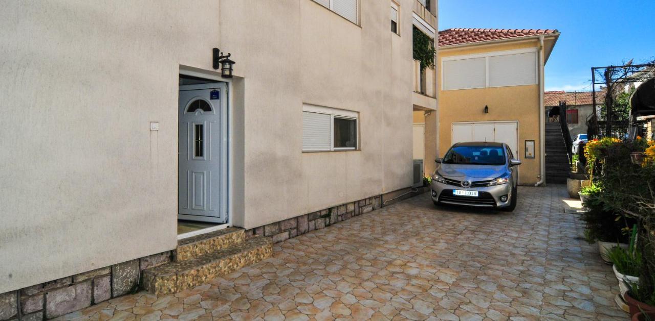 Apartmani Franovic Tivat Ngoại thất bức ảnh